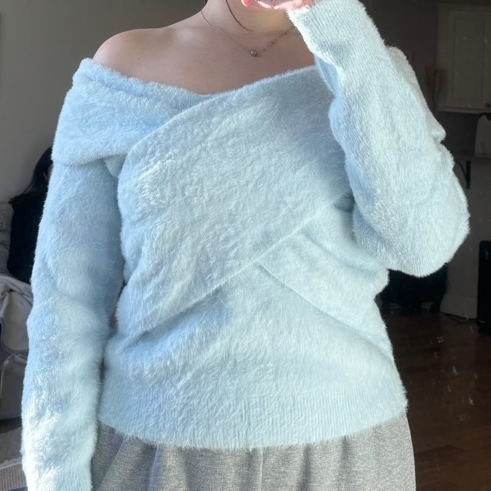 Express Sweater - Blue Fuzzy